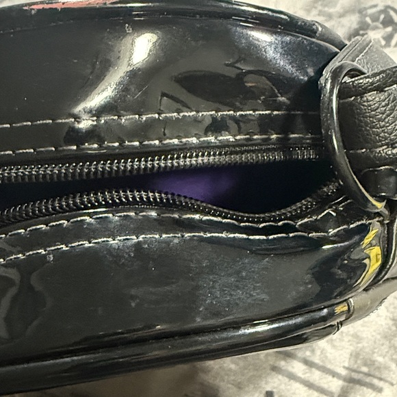 LOVE PAIN AND STITCHES HANDMADE POSION HEART BLACK ON BLACK CROSSBODY OG!! - Picture 9 of 14